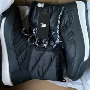 Sorel Whitney 2 short lace womens